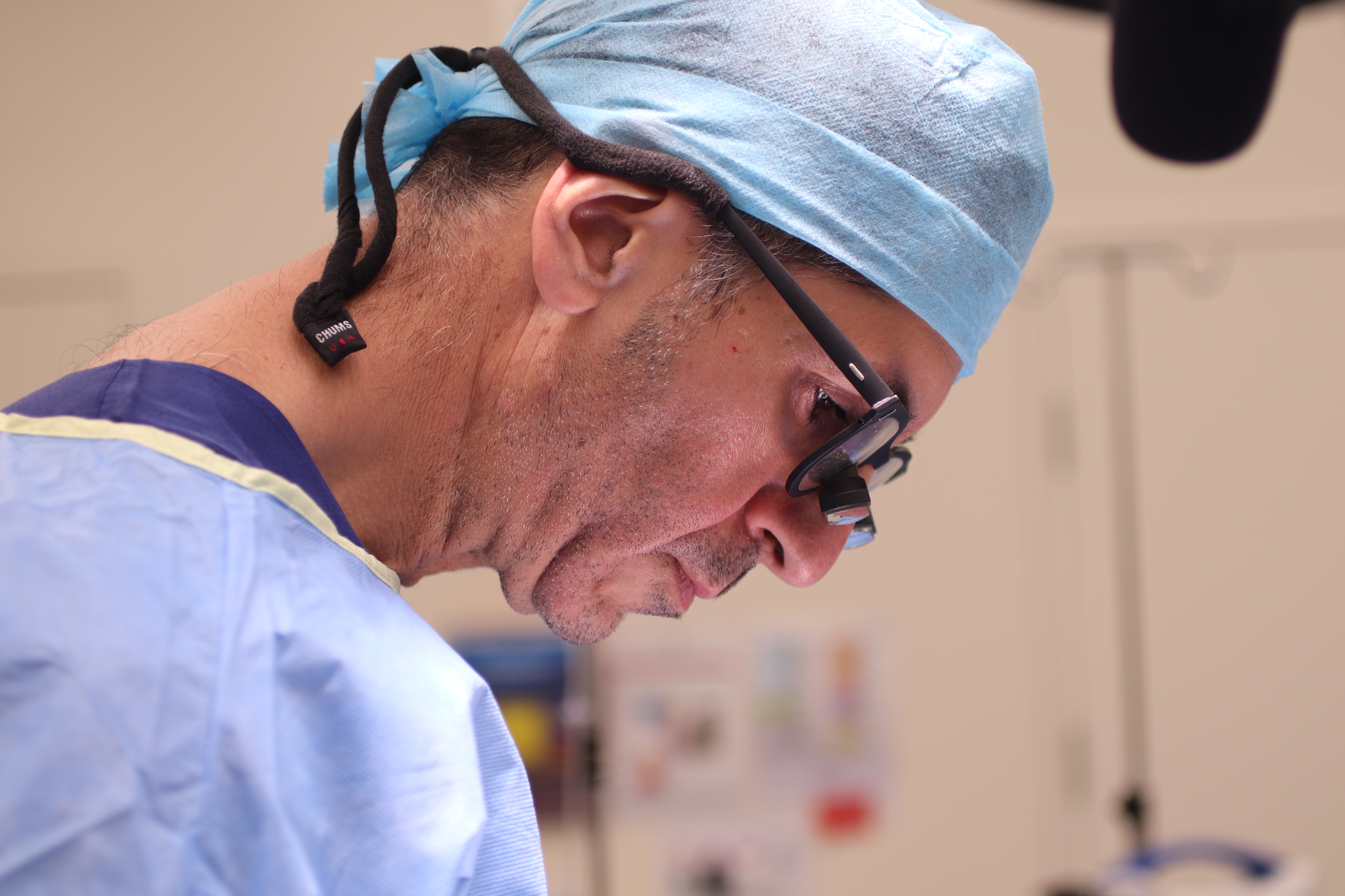 Dr Anthony Maloof  in surgery